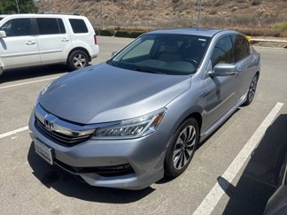Used 2017 Honda Accord Touring image 1