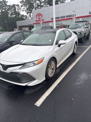Used 2018 Toyota Camry XLE image 1