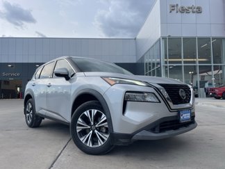 Used 2021 Nissan Rogue SV image 1