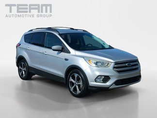 Used 2017 Ford Escape SE w/ Equipment Group 201A image 1