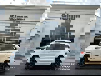 Certified 2020 Jeep Grand Cherokee Altitude image 1
