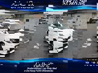 Used 2015 Toyota Sienna SE image 1
