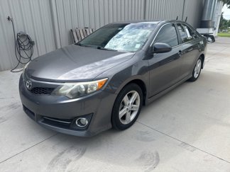 Used 2014 Toyota Camry SE image 1
