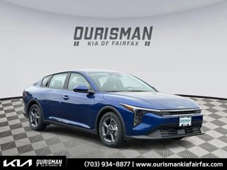 New 2025 Kia K4 LXS image 1