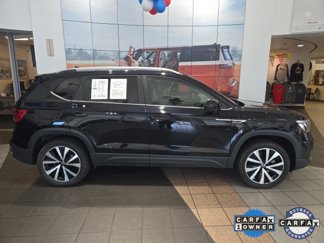 Certified 2024 Volkswagen Taos SE image 1