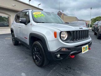 Used 2018 Jeep Renegade Trailhawk w/ UConnect 8.4 Nav Group image 1