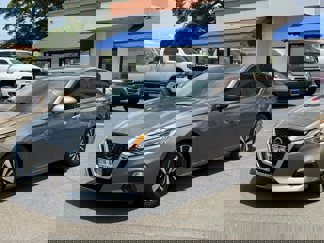 Used 2021 Nissan Altima 2.5 SV image 1