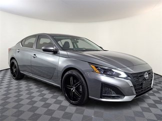 Used 2023 Nissan Altima 2.5 SV image 1