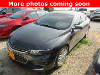 Used 2017 Chevrolet Malibu LT image 1
