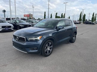 Used 2020 Volvo XC40 T4 Inscription image 1