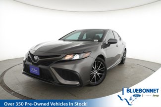 Used 2021 Toyota Camry SE image 1