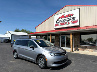 Used 2020 Chrysler Voyager Lxi image 1