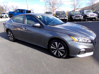 Used 2022 Nissan Altima 2.5 SV image 1