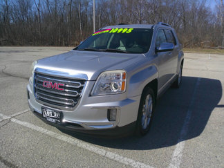 Used 2016 GMC Terrain SLT image 1
