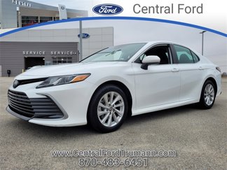 Used 2022 Toyota Camry LE image 1