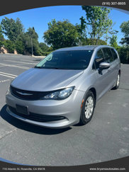 Used 2018 Chrysler Pacifica L image 1