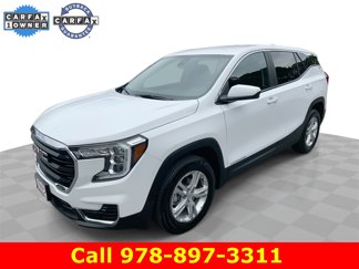 Used 2024 GMC Terrain SLE image 1