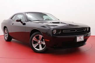 Used 2023 Dodge Challenger SXT image 1