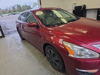 Used 2015 Nissan Altima 2.5 S w/ Power Driver Seat Package image 1