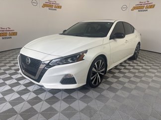 Used 2020 Nissan Altima 2.5 SR w/ Premium Package image 1