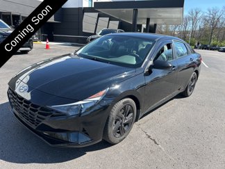 Used 2022 Hyundai Elantra SEL image 1