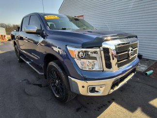 Used 2018 Nissan Titan SL image 1