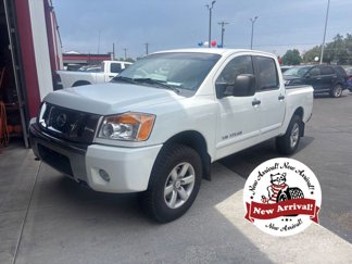 Used 2008 Nissan Titan SE image 1