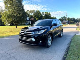 Used 2017 Toyota Highlander Limited Platinum image 1