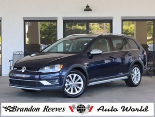 Used 2017 Volkswagen Golf Alltrack S image 1