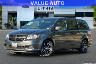 Used 2017 Dodge Grand Caravan SE image 1