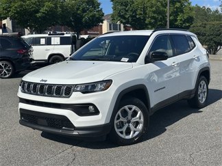 New 2025 Jeep Compass Latitude image 1