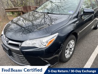 Used 2017 Toyota Camry LE image 1