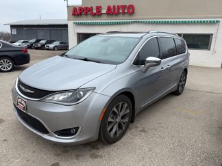 Used 2017 Chrysler Pacifica Limited w/ Advanced Safetytec Group image 1