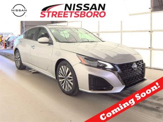Used 2023 Nissan Altima 2.5 SV image 1