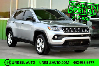 Used 2023 Jeep Compass Latitude image 1