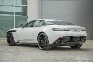 Used 2023 Aston Martin DB11 Coupe image 1