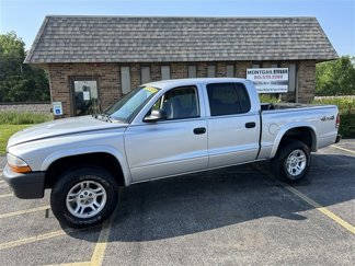 Used 2004 Dodge Dakota Sport w/ Tire & Handling Group image 1