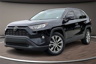 Used 2020 Toyota RAV4 XLE Premium image 1