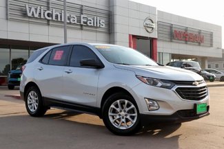 Used 2021 Chevrolet Equinox LS w/ LS Convenience Package image 1