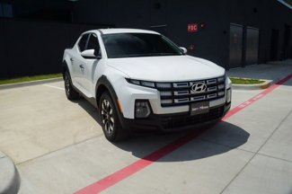 New 2025 Hyundai Santa Cruz SE image 1