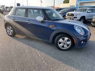 Used 2017 MINI Cooper 4-Door Hardtop image 1