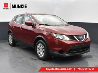 Used 2019 Nissan Rogue Sport S image 1