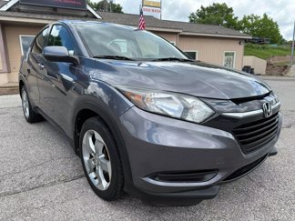 Used 2017 Honda HR-V LX image 1