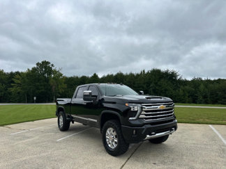 Used 2024 Chevrolet Silverado 2500 High Country w/ High Country Premium Package image 1