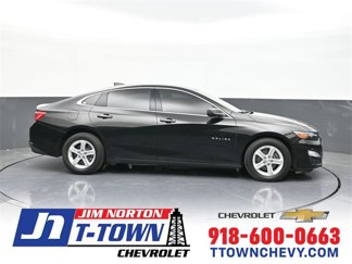 Used 2022 Chevrolet Malibu LS image 1