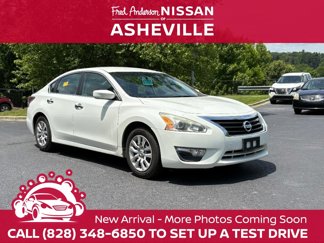 Used 2015 Nissan Altima 2.5 S w/ Power Driver Seat Package image 1