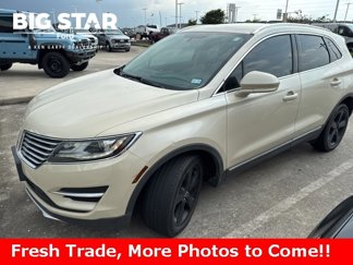 Used 2018 Lincoln MKC Premiere image 1