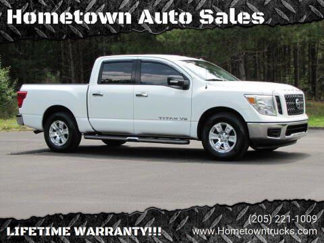 Used 2019 Nissan Titan SV image 1
