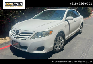 Used 2011 Toyota Camry LE image 1