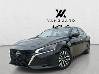 Used 2023 Nissan Altima 2.5 SV image 1